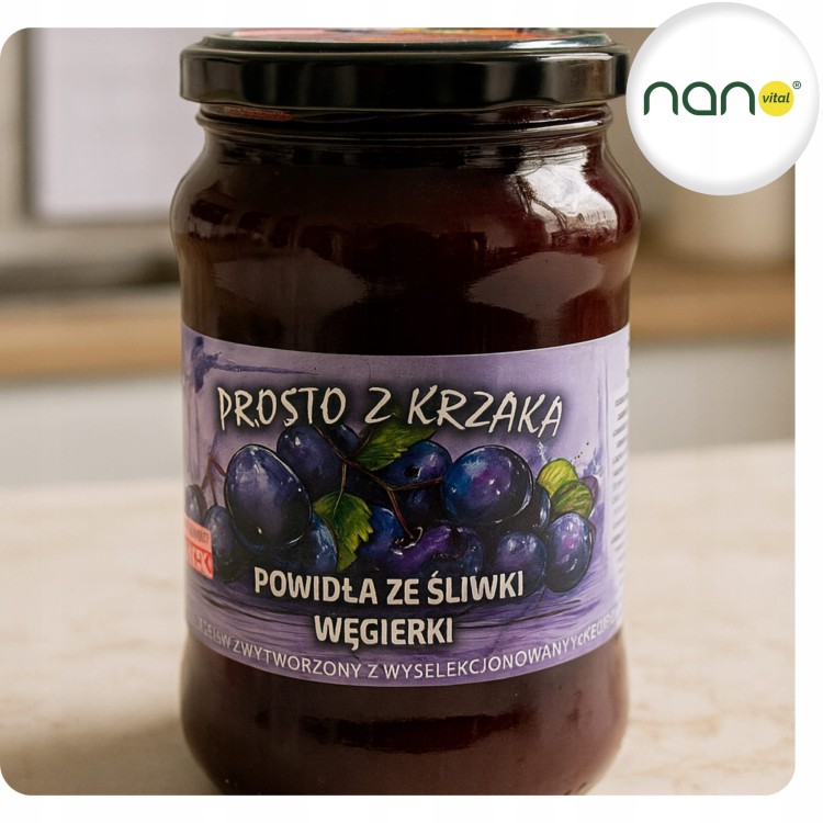Szklany słoik 450g Konfitury Dżem z Śliwki Węgierki, niskosłodzonej, z wyraźną etykietą i widocznymi kawałkami śliwek.